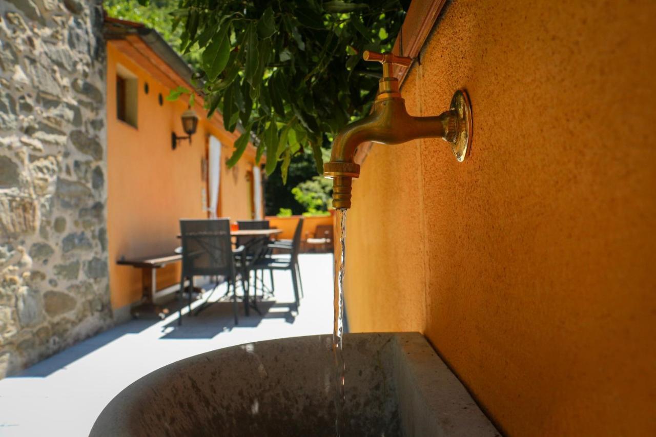 Oasi Lignana Suite Apartments Vellano Bagian luar foto