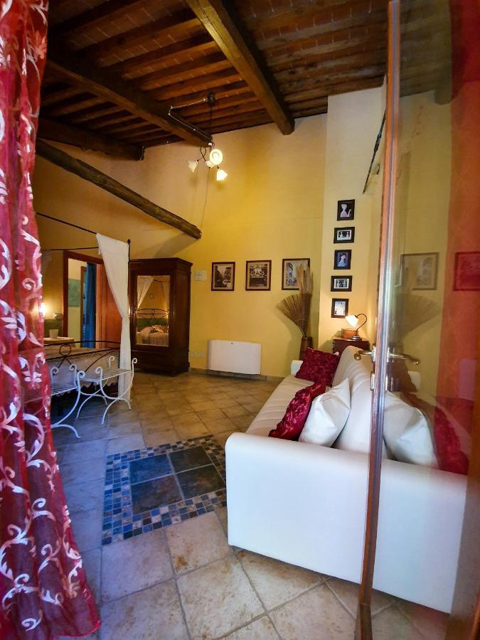 Oasi Lignana Suite Apartments Vellano Bagian luar foto