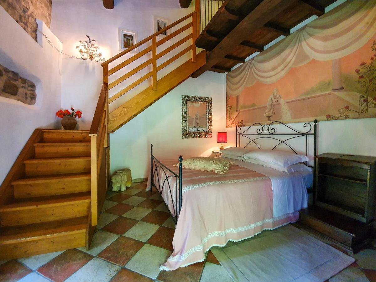 Oasi Lignana Suite Apartments Vellano Bagian luar foto